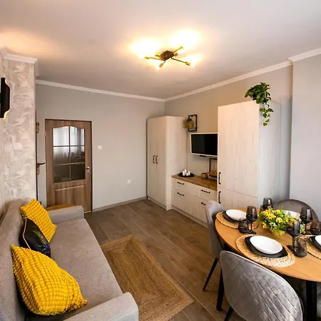 Cathedral Apartment *