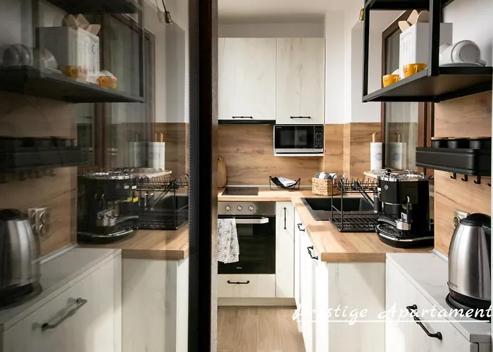 Cathedral Apartment Warna